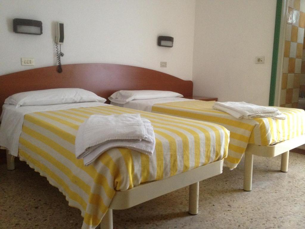 Hotel Corallo Гаттео-а-Маре Номер фото