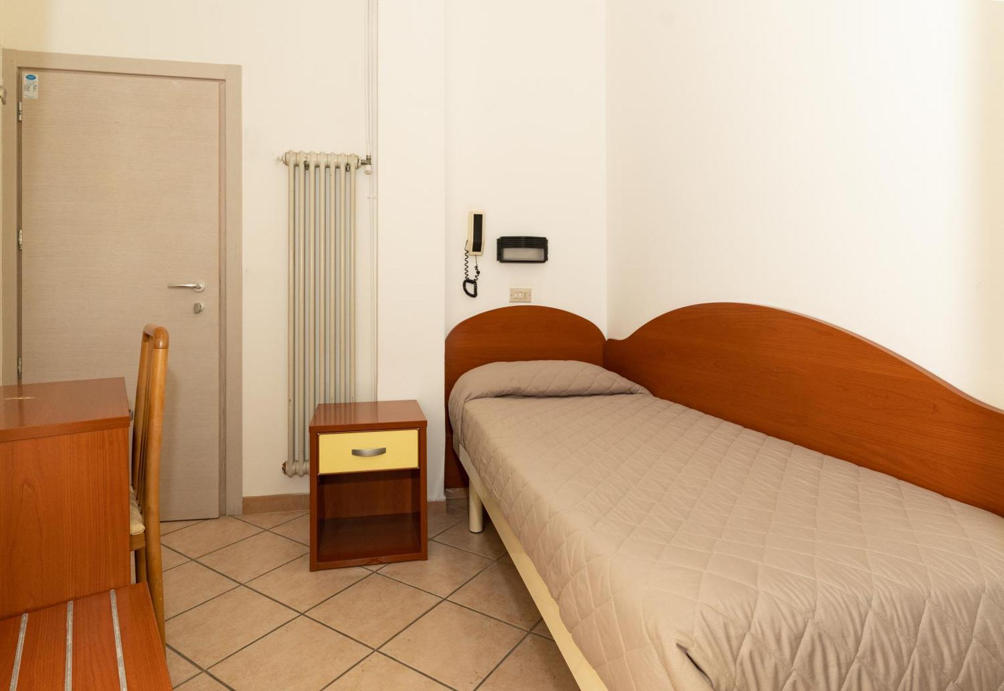 Hotel Corallo Гаттео-а-Маре Екстер'єр фото
