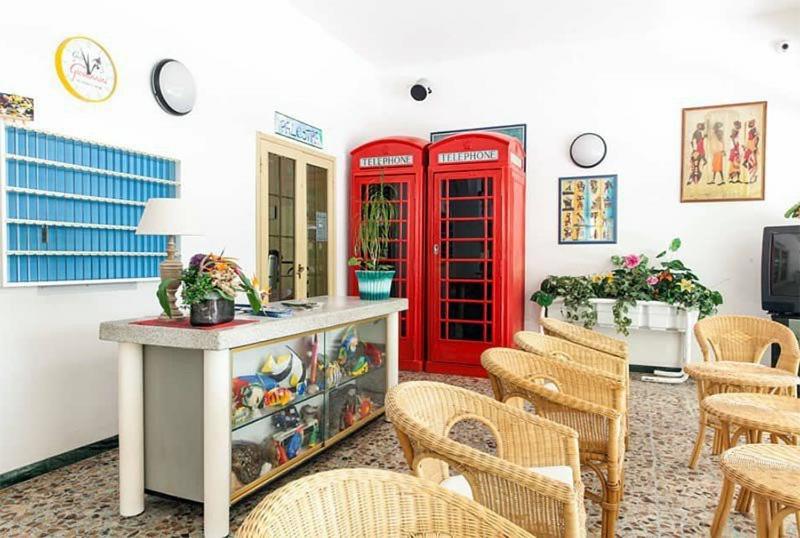 Hotel Corallo Гаттео-а-Маре Екстер'єр фото
